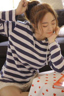 女朋友路上用胸蹭我
